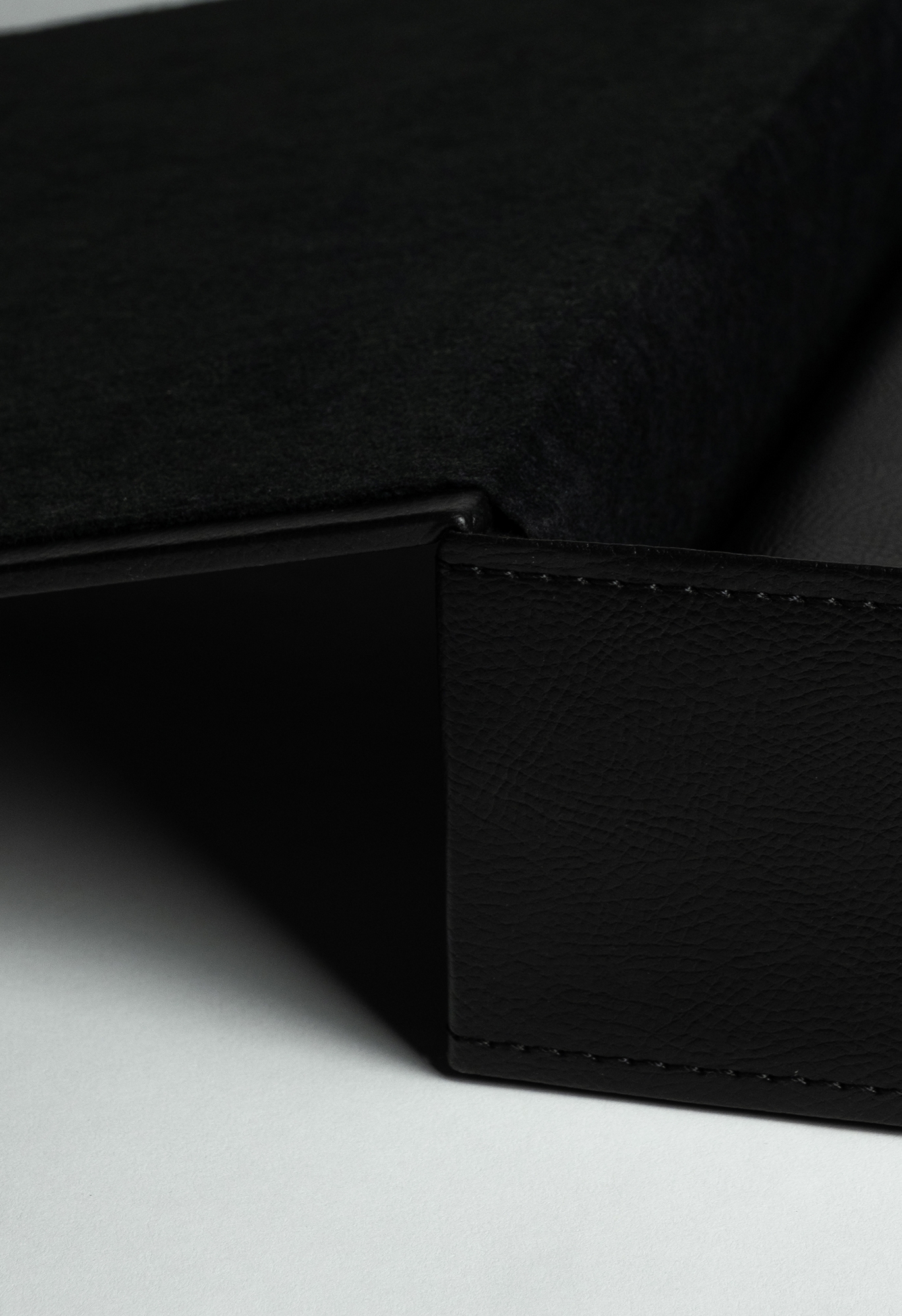 Biscay Briefcase Construction details 2